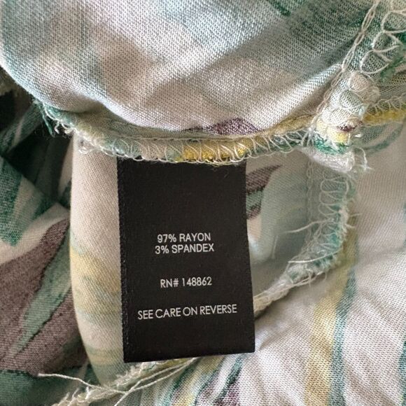 Torrid Challis Tie Front‎ Romper Painted Tropical Green Palm Leaf Plus Size 1X - Picture 6 of 7